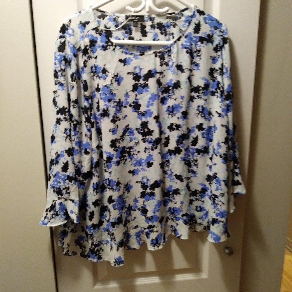 blouse - Picture 2 of 5